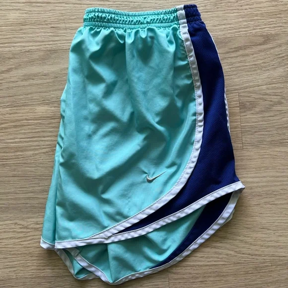 Size Small Nike Running Shorts - Picture 2 of 4